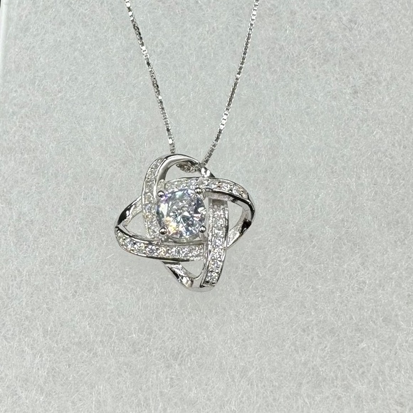 Cubic Zirconia 925 Sterling Silver Necklace Pendant Jewelry - Picture 5 of 5